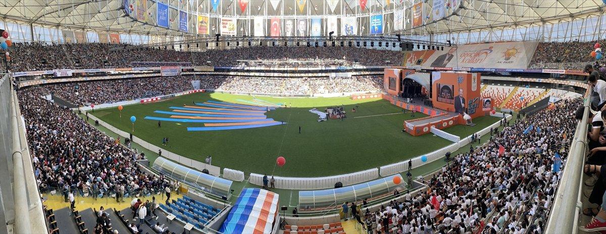 AK Parti'nin düzenlediği Adana'daki gençlik şöleni başladı