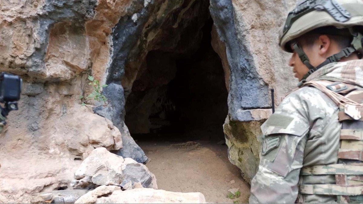 Pençe - Kilit bölgesinde teröristlere ait mühimmatlar imha ediliyor