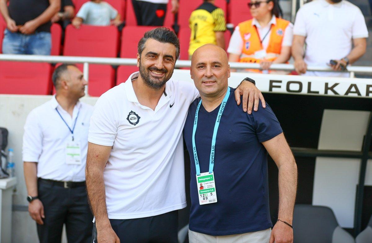 Kasımpaşa, Altay'ı 4 golle geçti