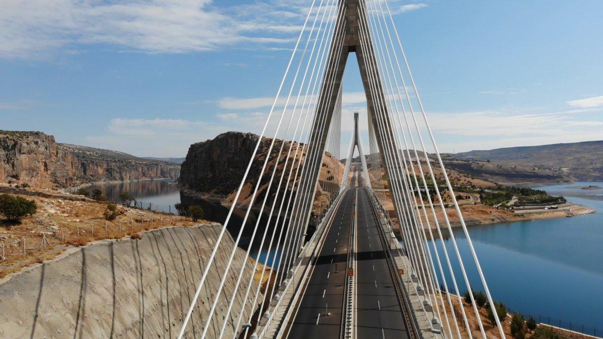 Nissibi Köprüsü'nden 7 yılda 4 milyondan fazla araç geçti