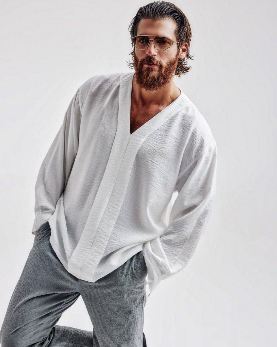 Can Yaman’ın hayranları ile başı dertte