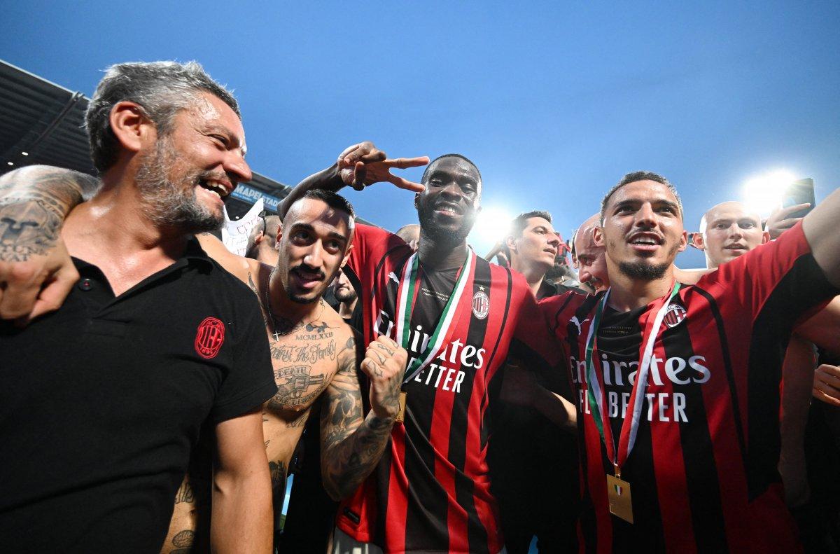 İtalya Serie A'da Milan, 11 yıl sonra şampiyon