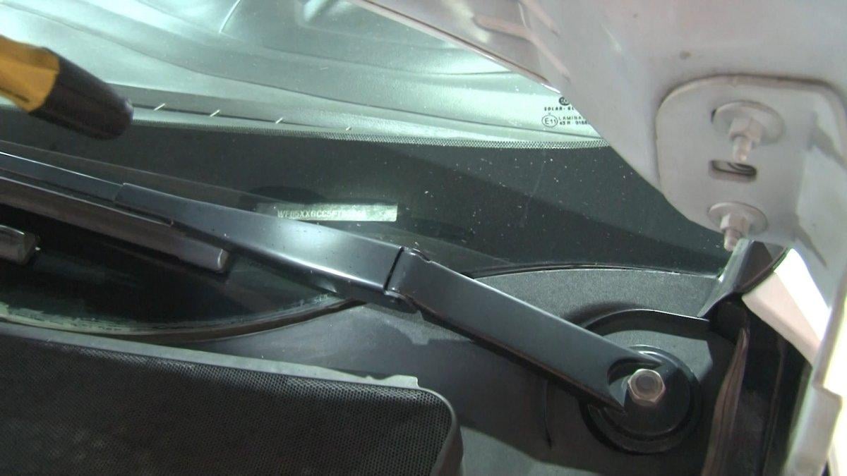 İstanbul'da ekspertizde çalıntı çıkan otomobil, yediemin otoparkına çekildi