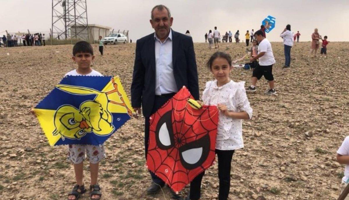 Şanlıurfa Suriye sınırında uçurtma uçuruldu