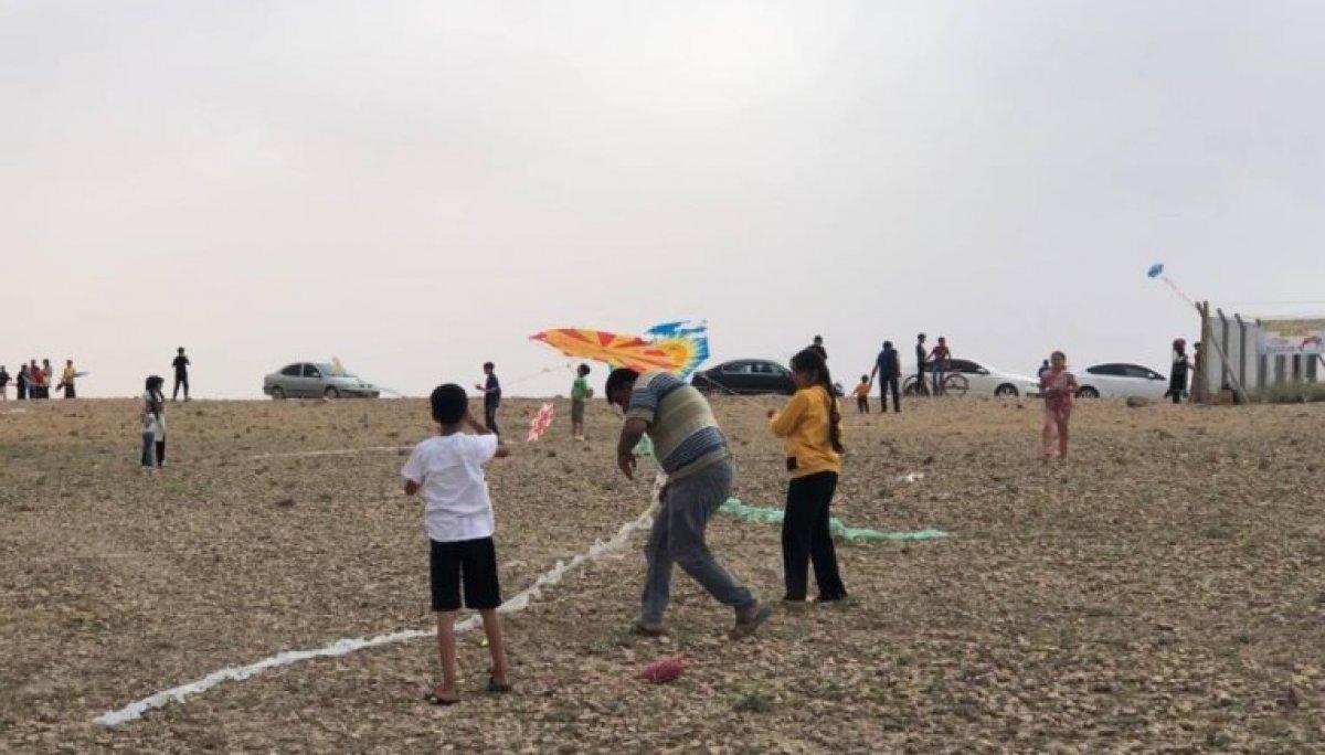 Şanlıurfa Suriye sınırında uçurtma uçuruldu