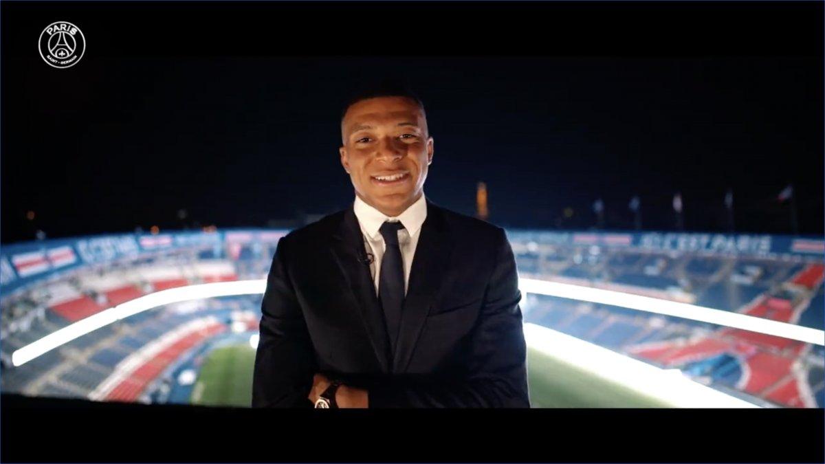 Mbappe PSG’de kaldı