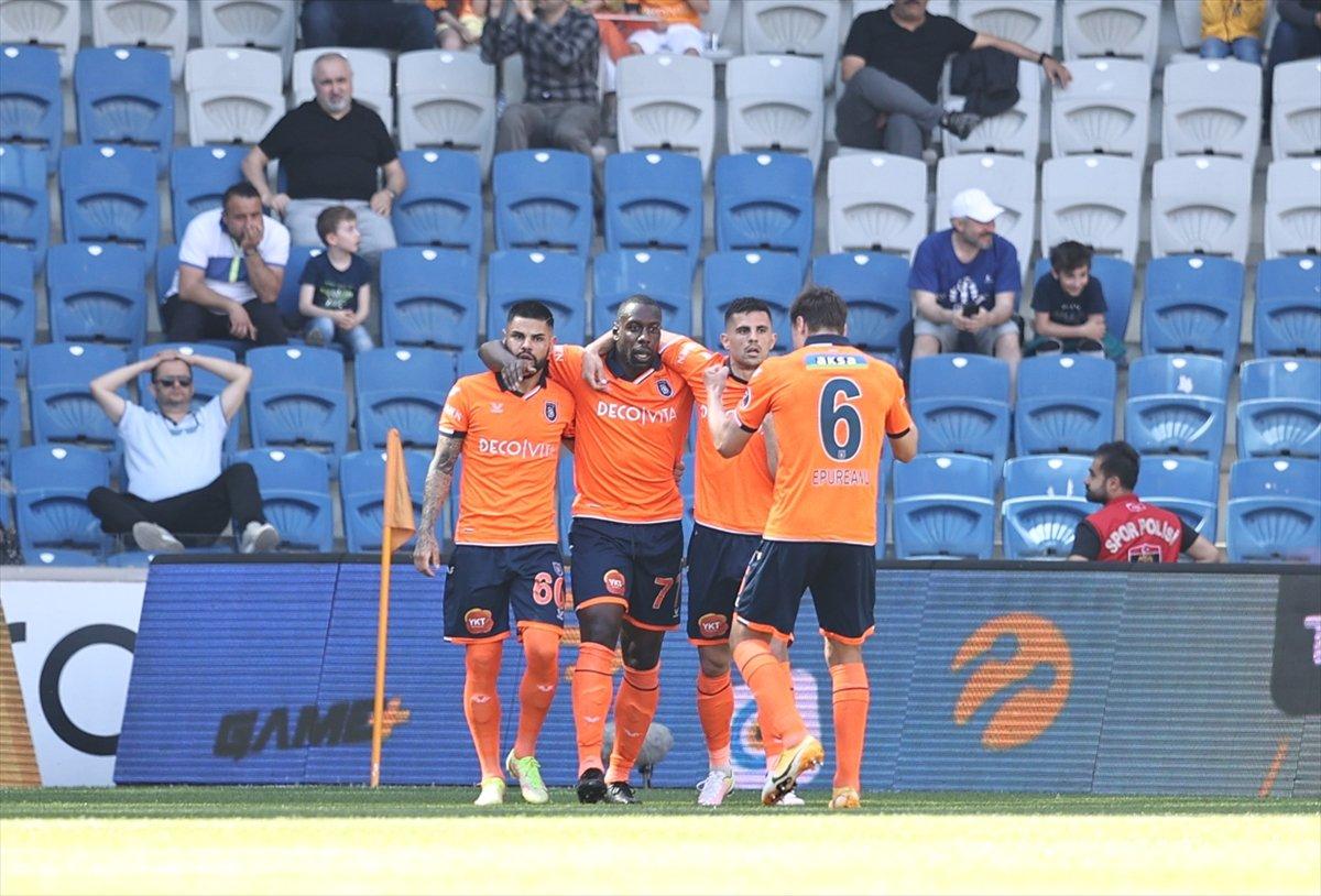 Başakşehir, Trabzonspor’u 3 golle mağlup etti