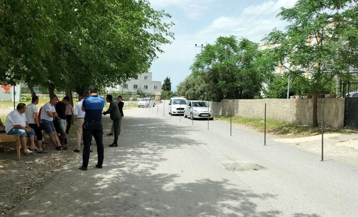 Osmaniye'de kendisine miras kaldığını söyleyip yolu kapattı