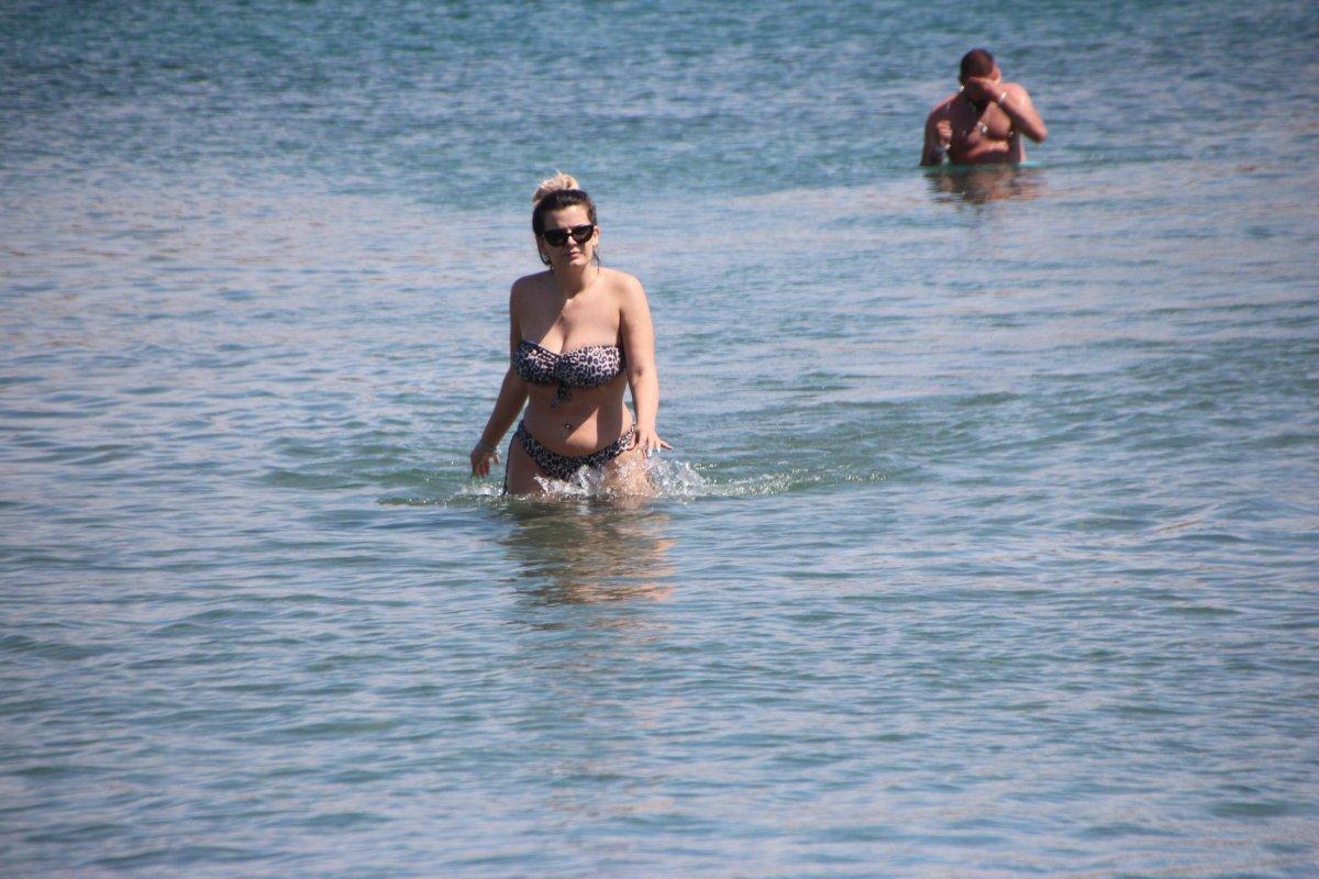 Muğla'da hava ısınınca plajlar doldu