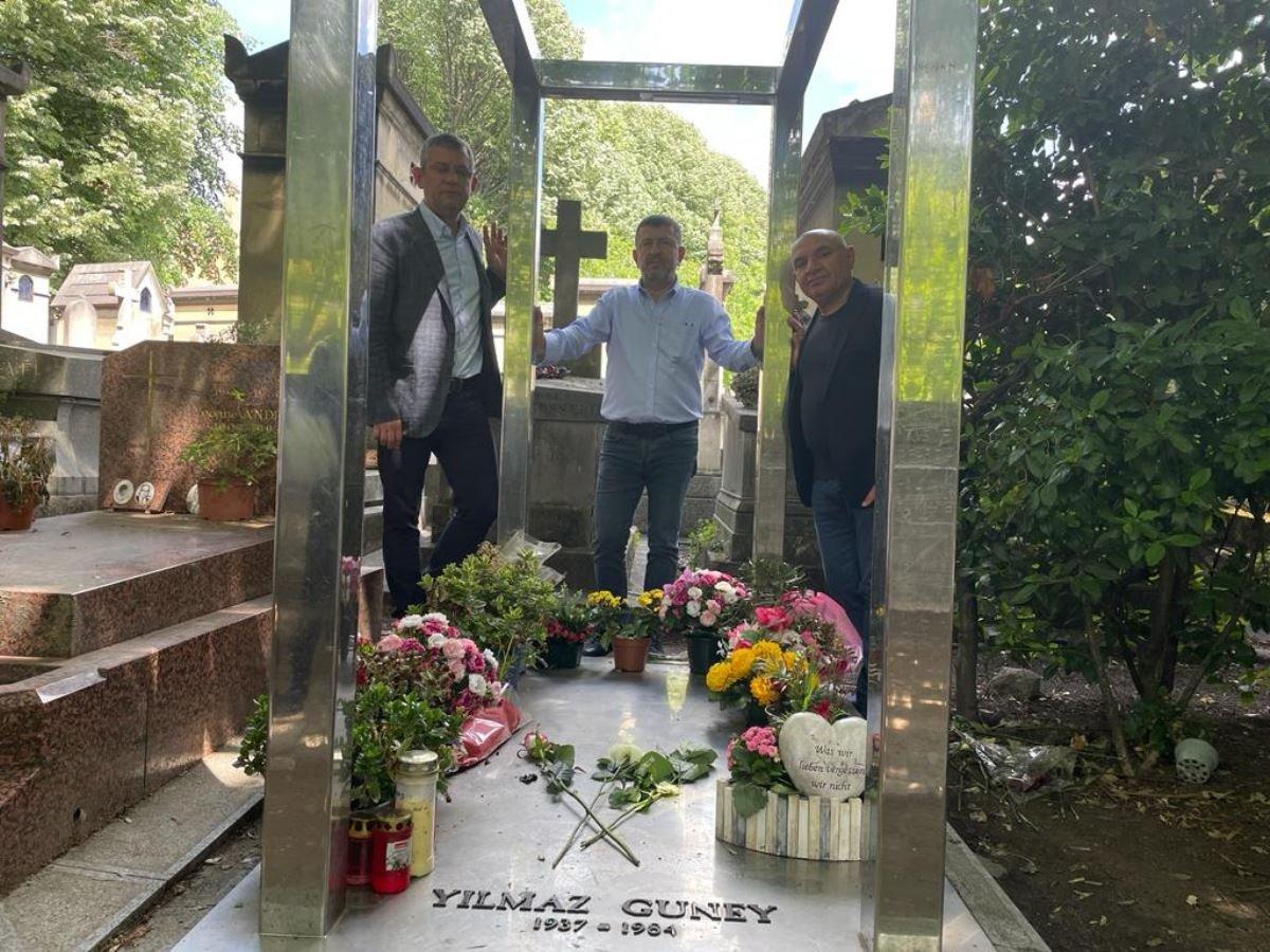 CHP'li heyet, Ahmet Kaya ve Yılmaz Güney'in kabrine gitti