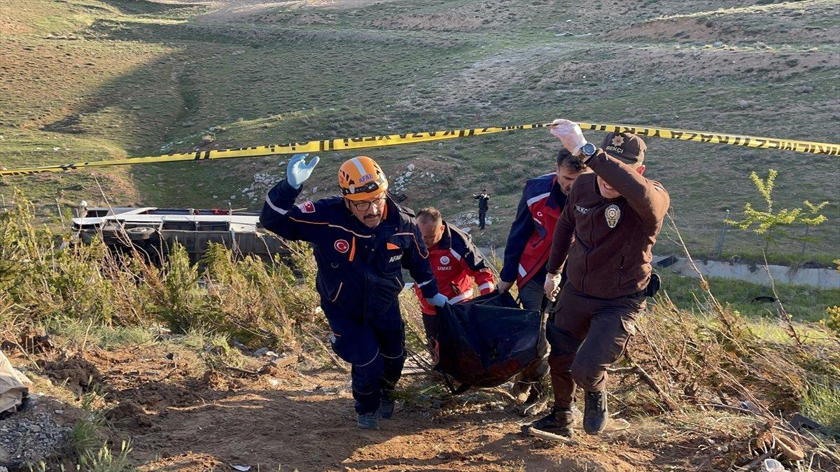 AK Parti'nin Gençlik Şöleni dönüşünde hayatını kaybedenlere nefret mesajları
