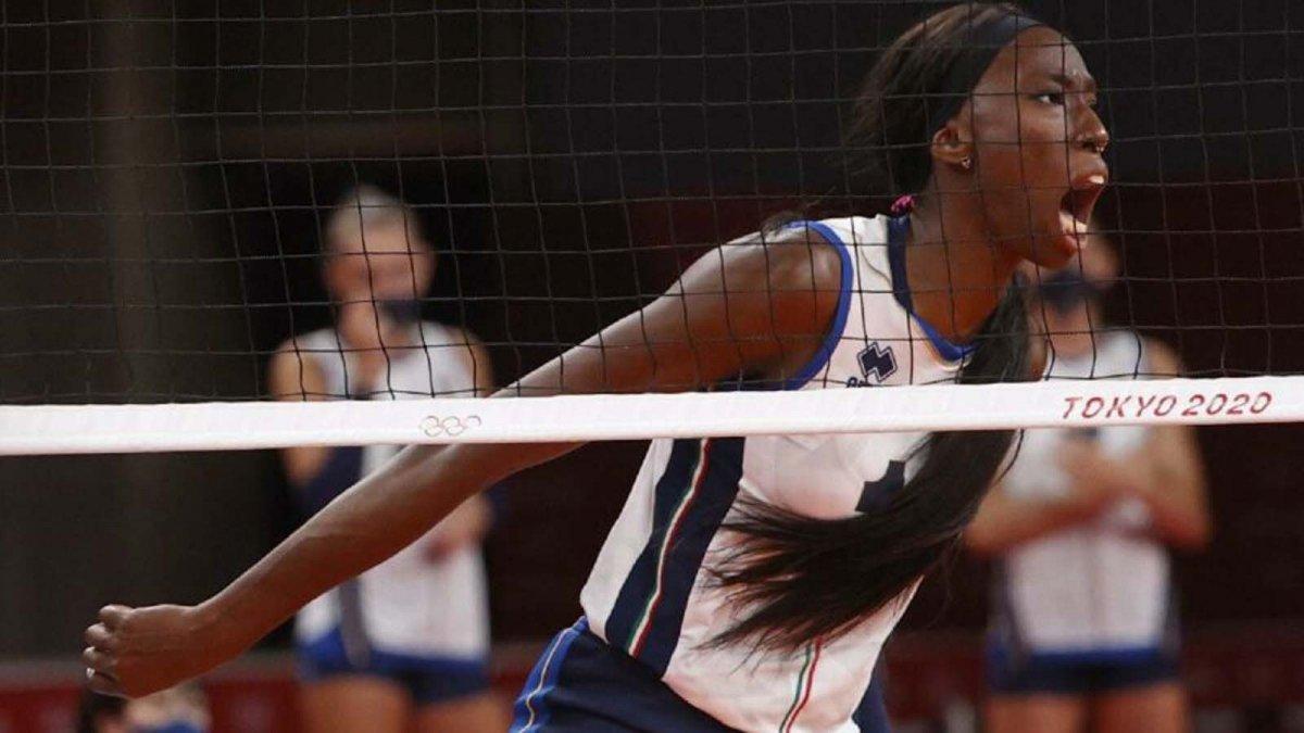 Vakıfbank Kadın Voleybol Takımı, 'dünyanın bir numarası' Egonu'yu aldı