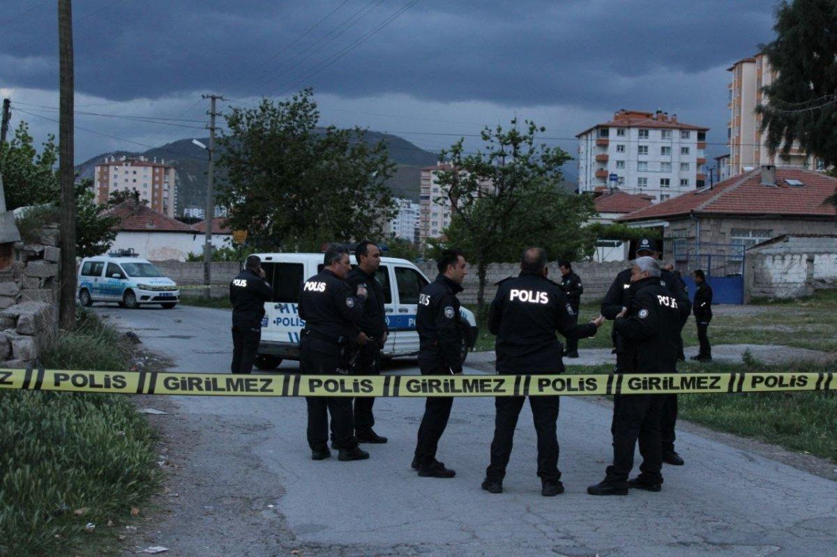 Kayseri’de maçta kendisine faul yapan kişiyi öldürdü