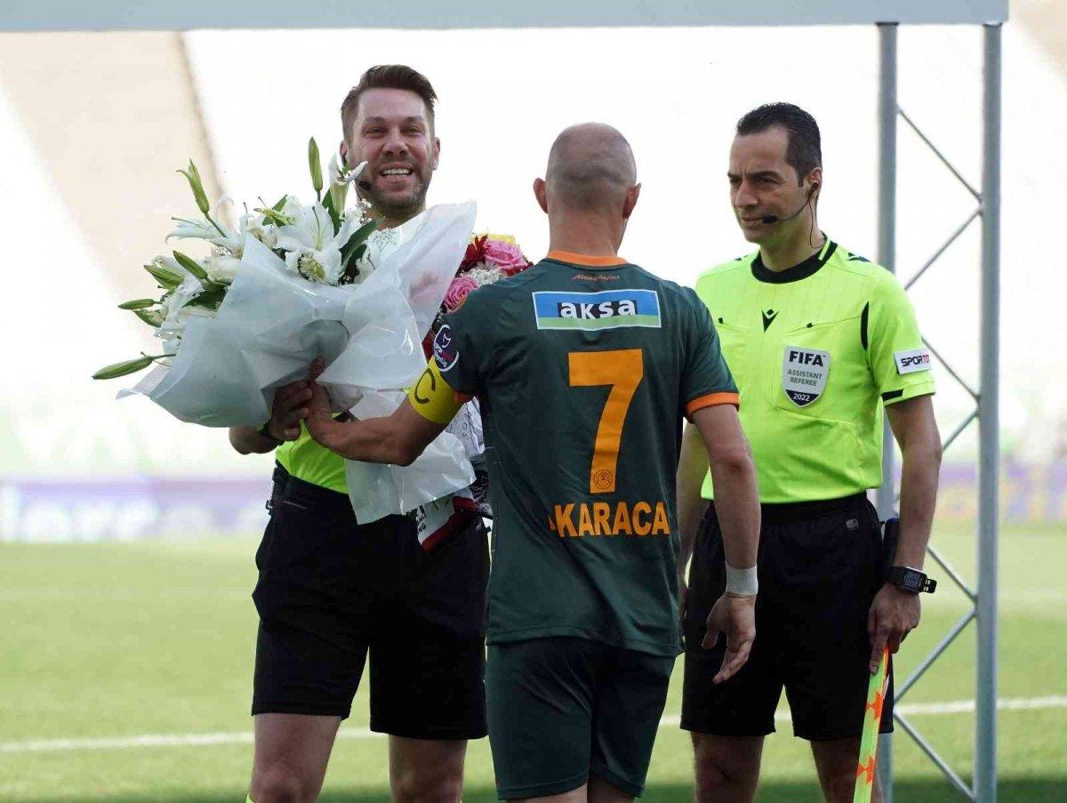 Fırat Aydınus hakemliği bıraktı