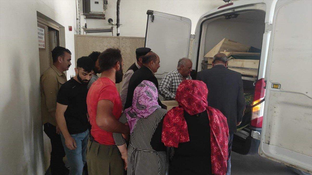 Siirt'te 2 yaşındaki çocuk minibüsün altında kaldı