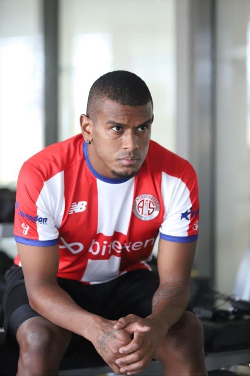 Şampiyon Trabzonspor, Fernando'nun peşinde