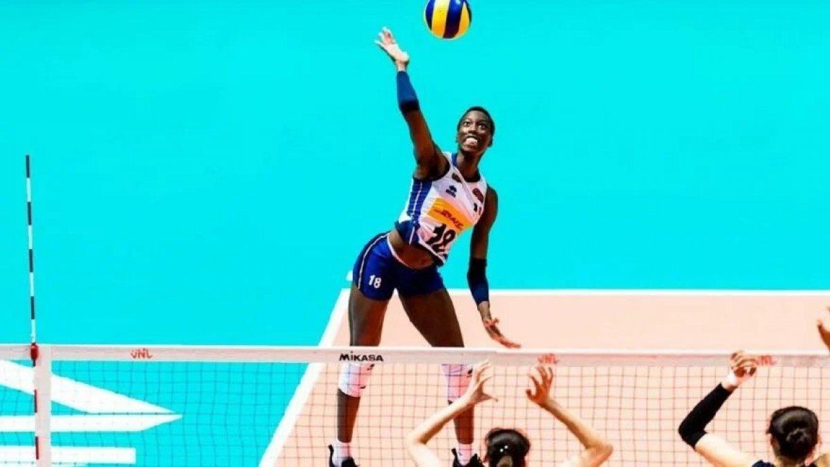 Vakıfbank Kadın Voleybol Takımı, 'dünyanın bir numarası' Egonu'yu aldı