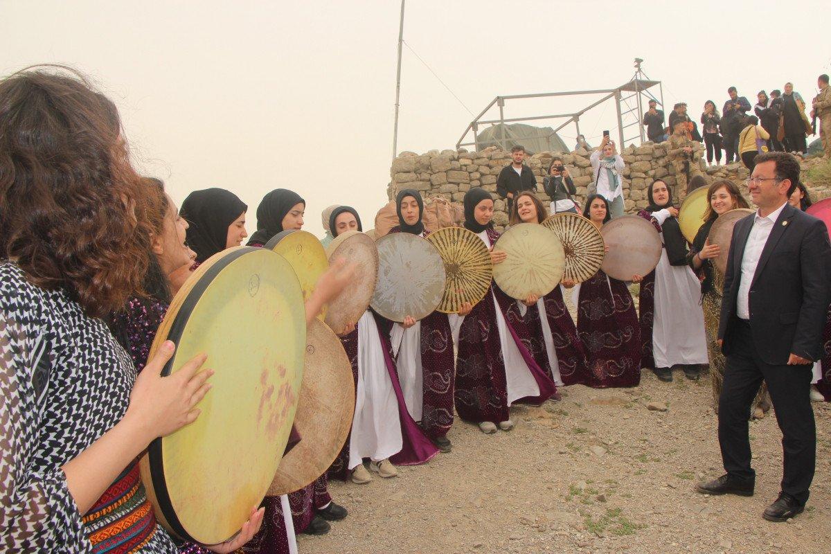 Müslüman ve Hristiyan öğrenciler, Sefine bölgesinde birlikte dua etti