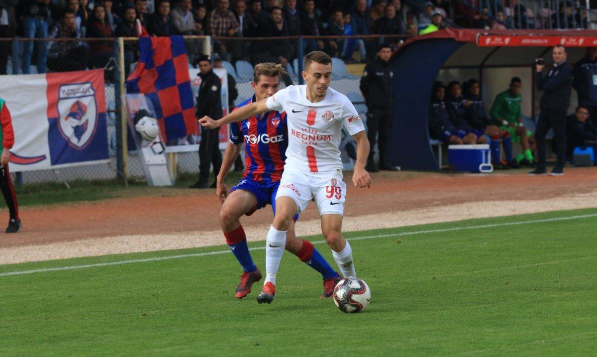 Fenerbahçe, Bünyamin Balcı için Ozan Tufan'ı önerdi