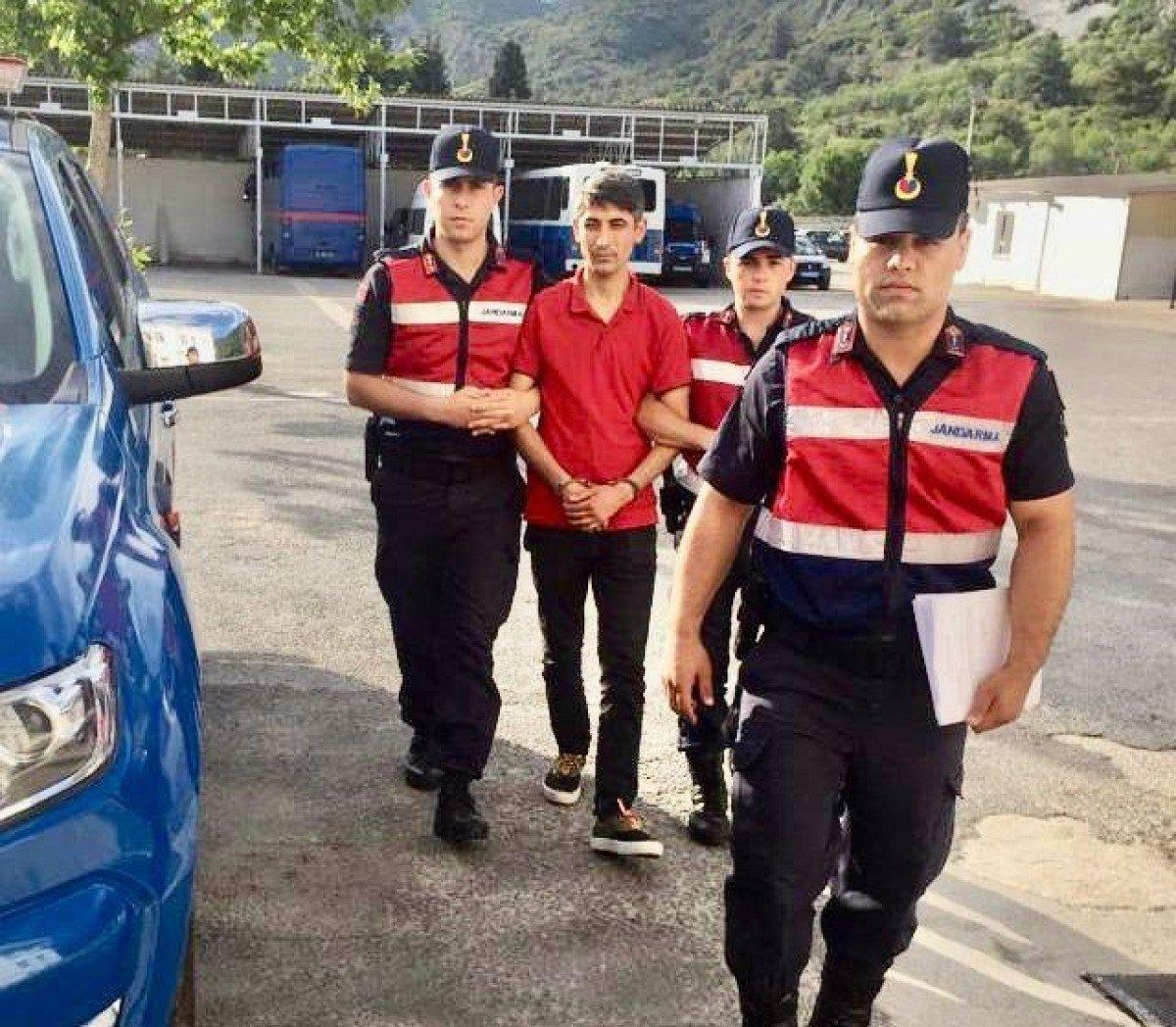 Muğla’da cinayet zanlısı balık yerken yakalandı