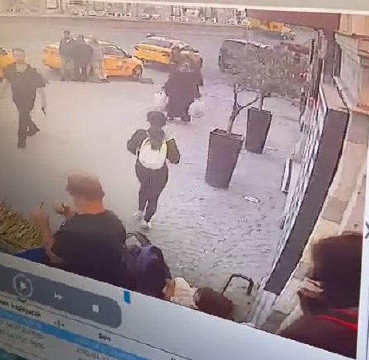 Beyoğlu'nda cep telefonu hırsızlığı