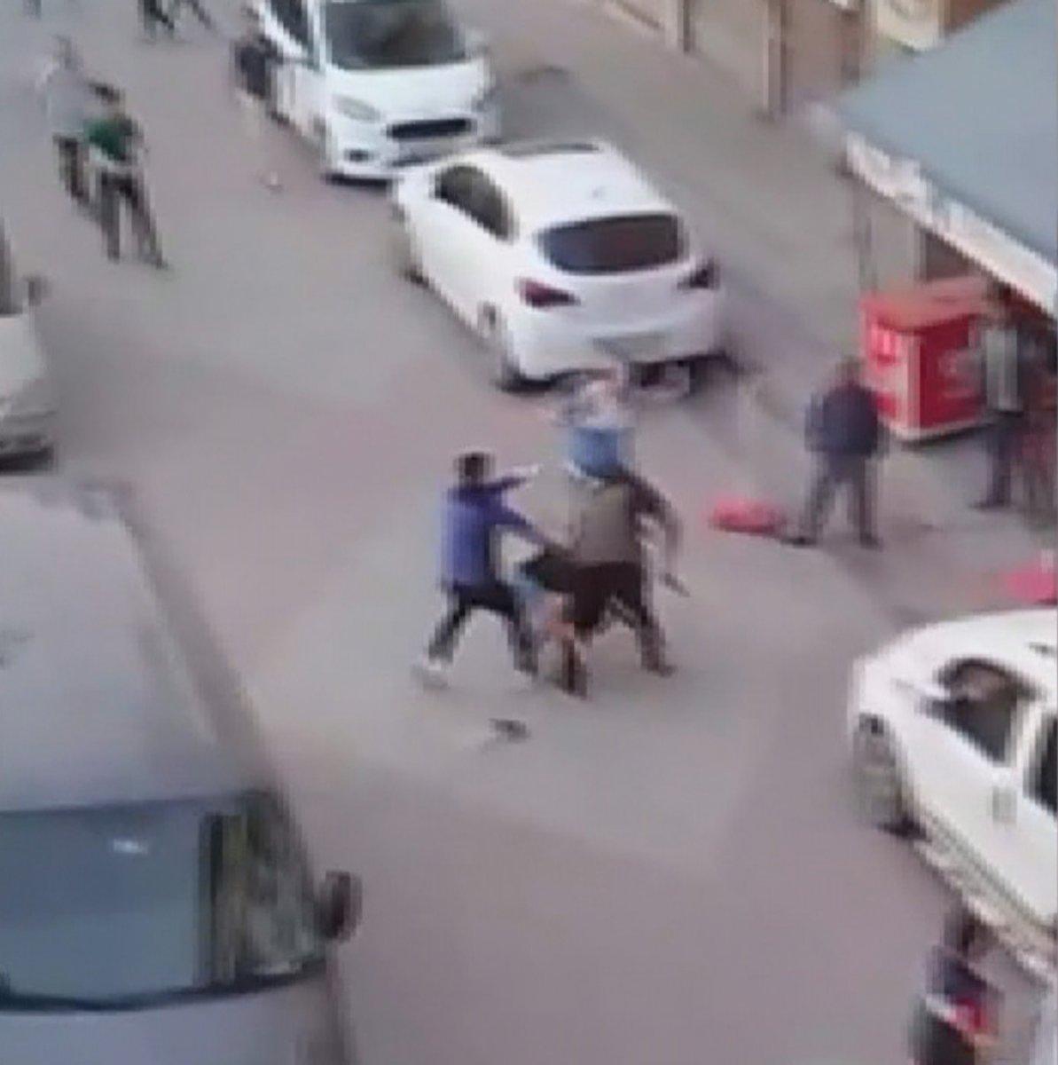 Sultangazi'de tekmeli sopalı kavga