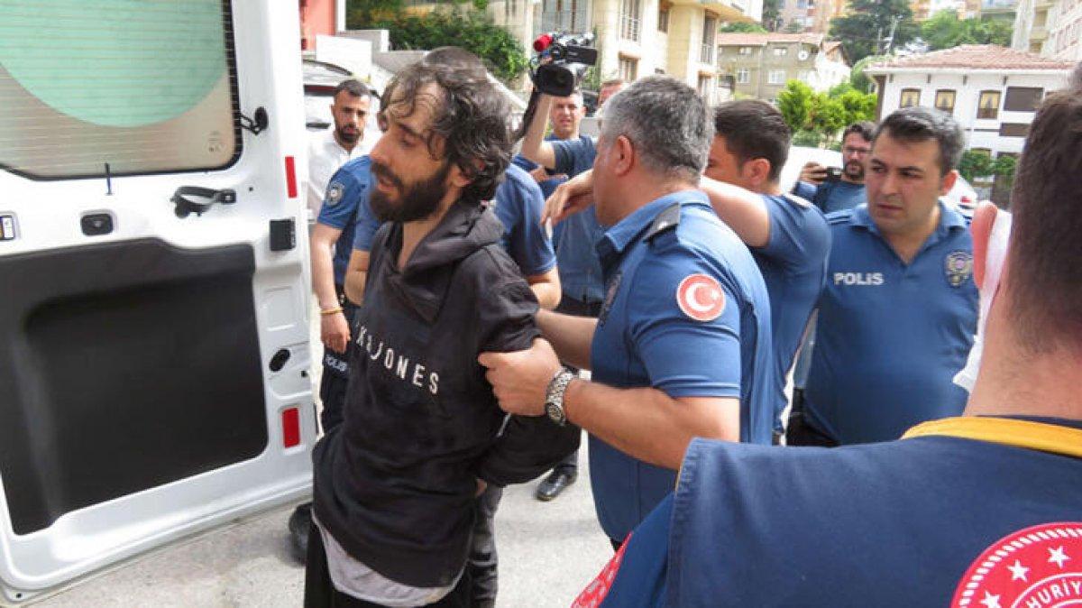 Ataşehir'de ikinci kattan atladı, komşusuna saldırıp köpeği bıçakladı