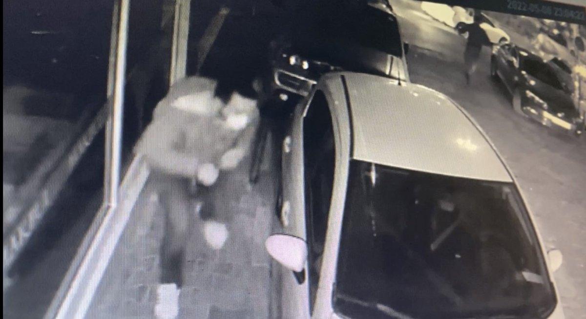 Kağıthane’de 22 yaşındaki genç öldürüldü