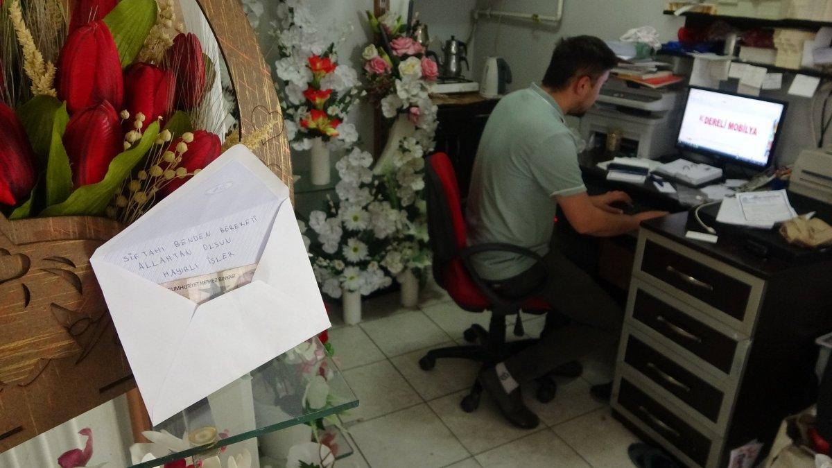 Karabük'te siftah parası bırakan hayırsever kameralara yakalandı