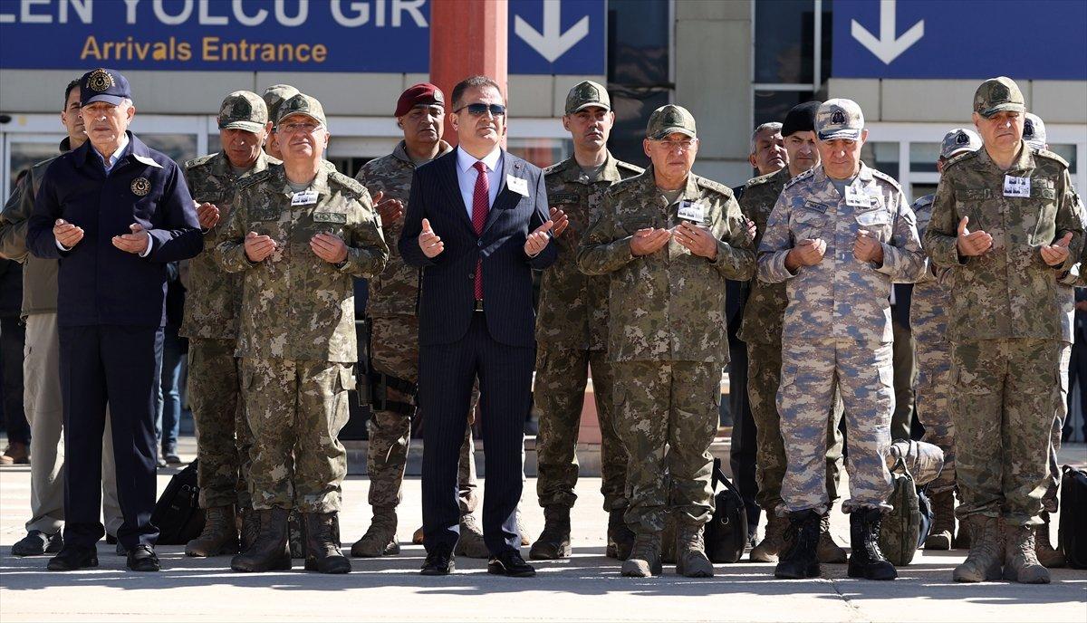 Pençe-Kilit Operasyonu'nda şehit düşen Mehmetçiklere veda