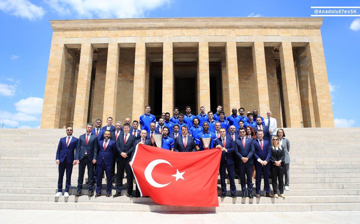 Şampiyon Anadolu Efes, Ankara'da