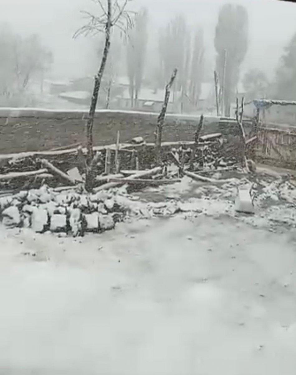 Erzurum'da mayıs ayında kar yağışı