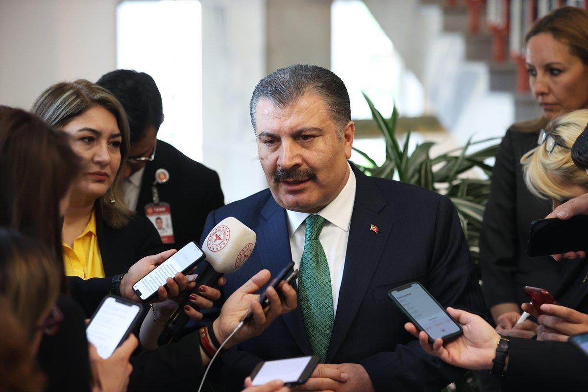 Fahrettin Koca: Maymun çiçeği tedirginlik oluşturmamalı