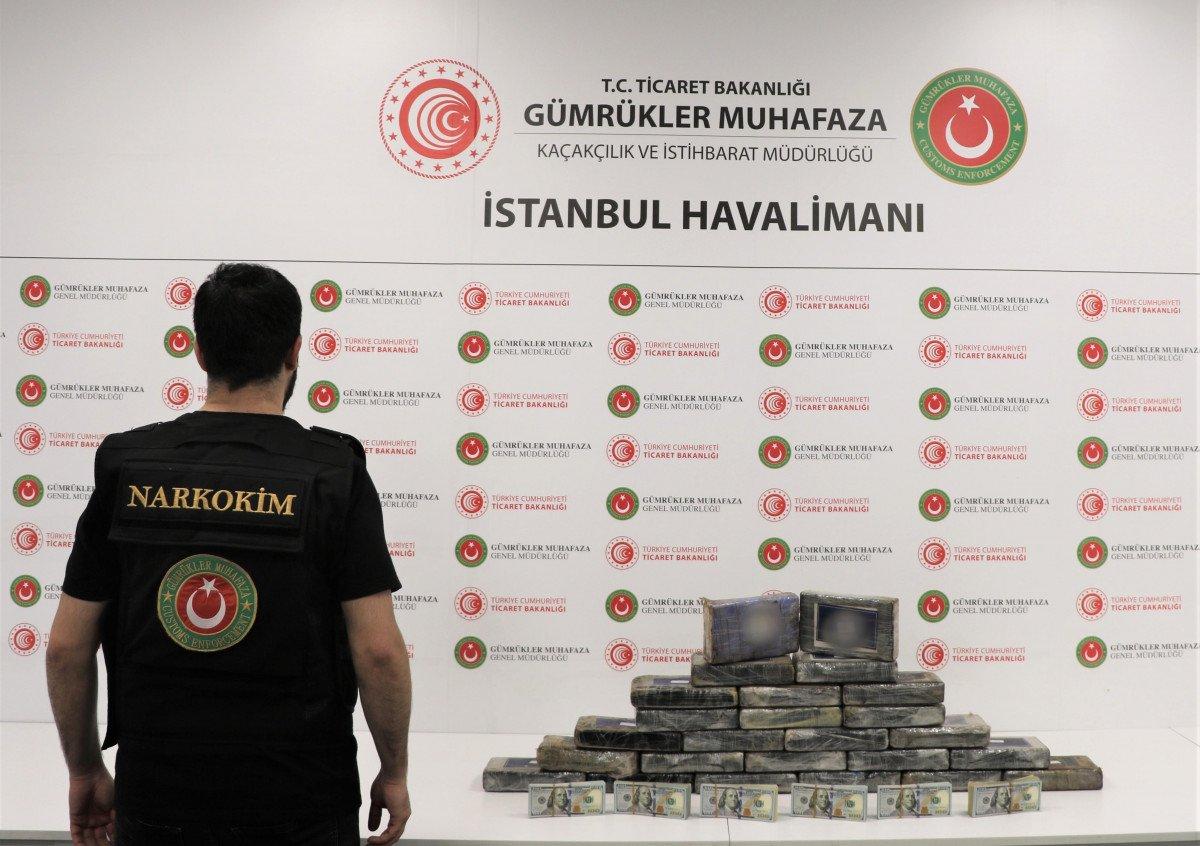 İstanbul Havalimanı'nda uyuşturucu operasyonu: 58 kilo kokain ele geçirildi