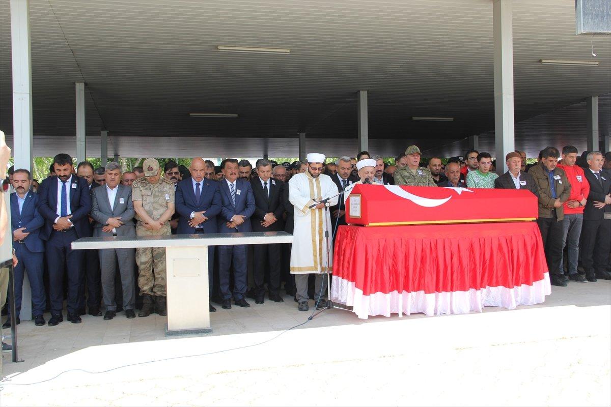 Pençe- Kilit Operasyonu'nda şehit düşen Mehmetçikler son yolculuğuna uğurlanıyor