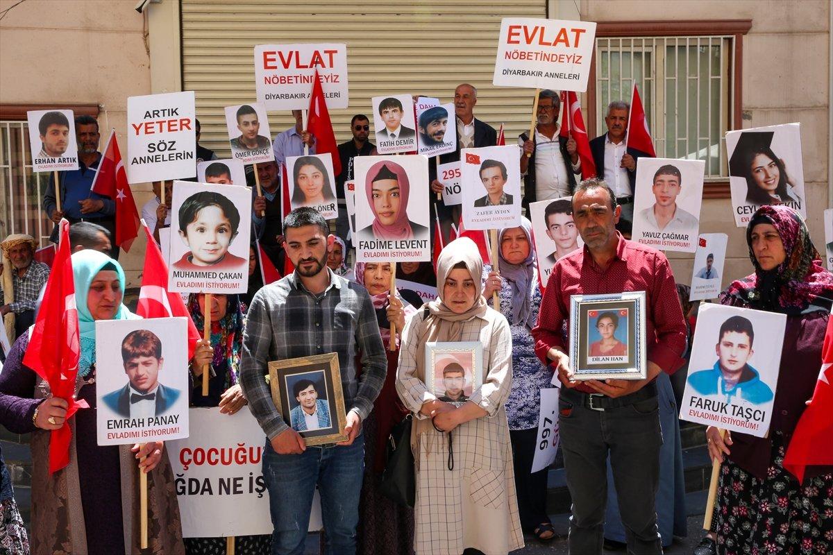 Evlat nöbetine 3 aile daha katıldı