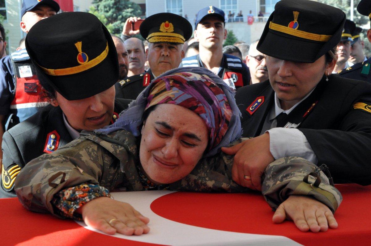 Pençe-Kilit operasyonu şehidi toprağa verildi