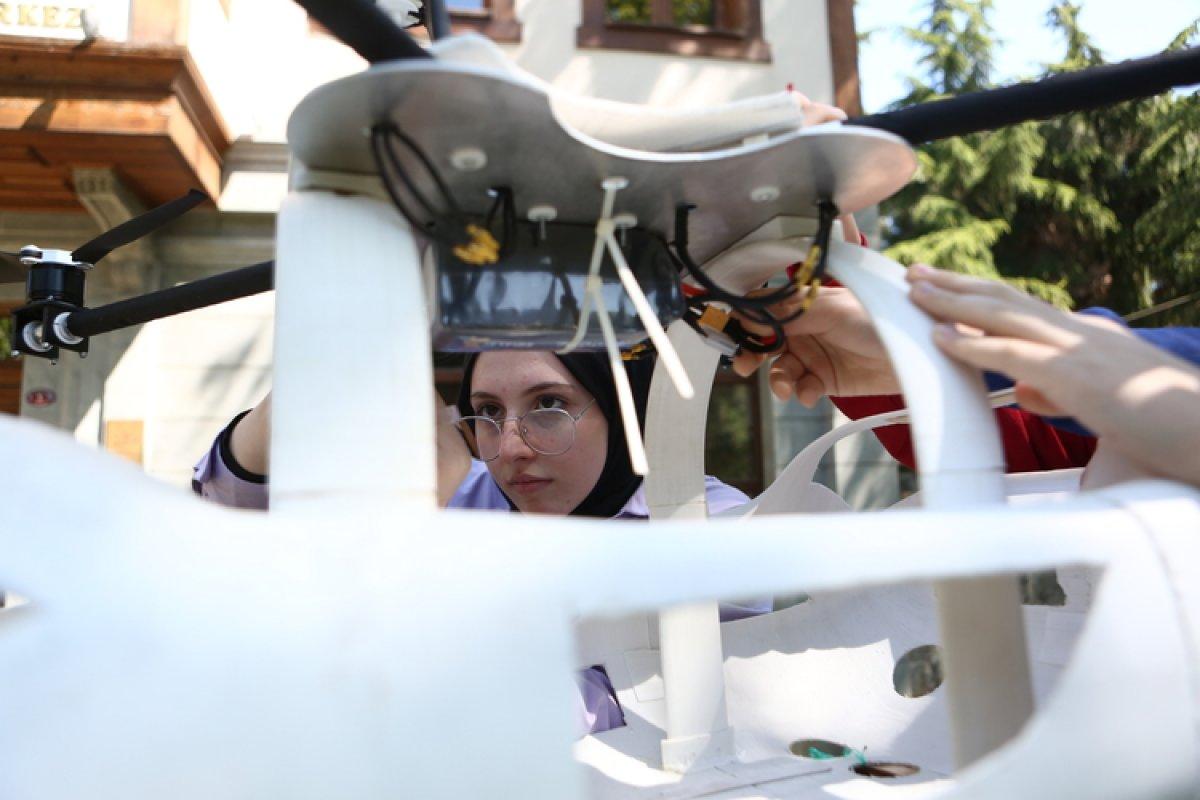 Trabzon'da, TEKNOFEST birincisi gençlerin hayali 