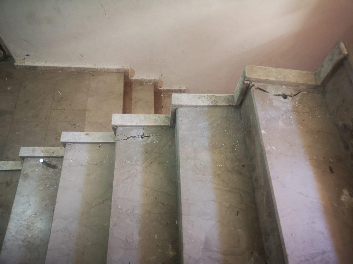 Batman'da apartmanın merdiven korkulukları çalındı