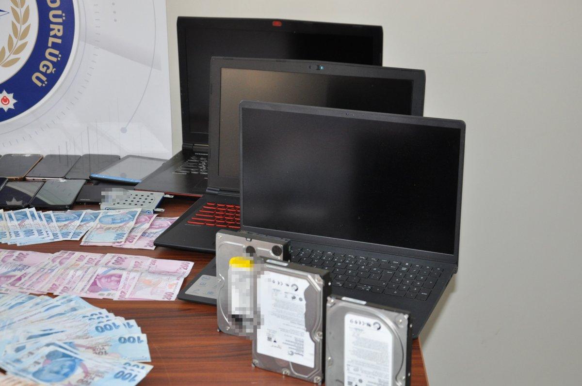 Kars'taki kargo dolandırıcılarına 4 ilde baskın