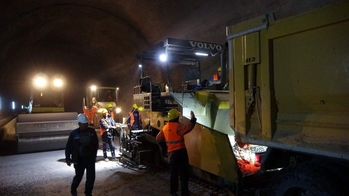 Zigana Tüneli’nde çalışmalar gece gündüz devam ediyor