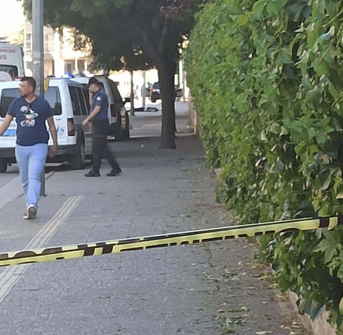 Gaziantep Emniyet Müdürlüğü'nde canlı bomba şüphelisi etkisiz hale getirildi