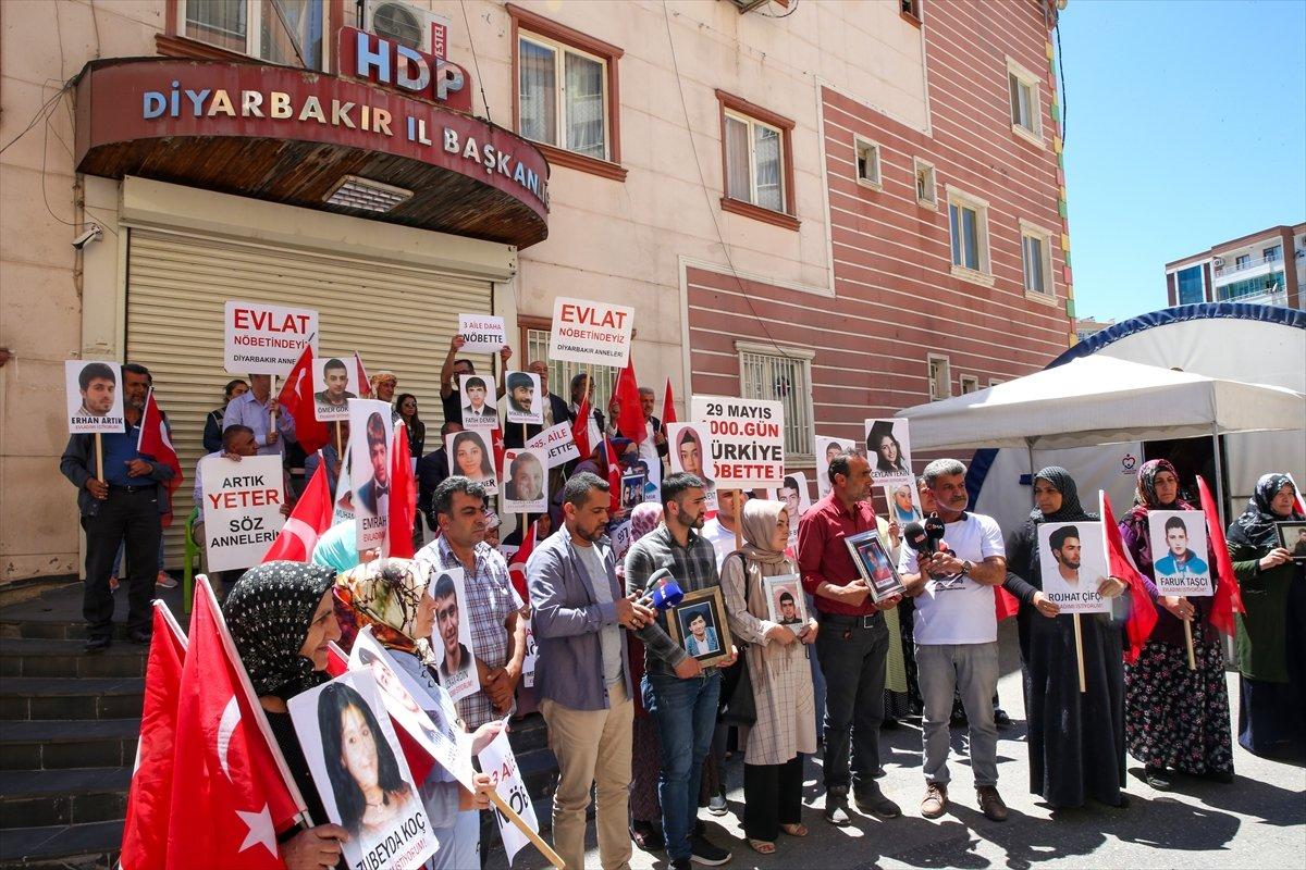 Evlat nöbetine 3 aile daha katıldı