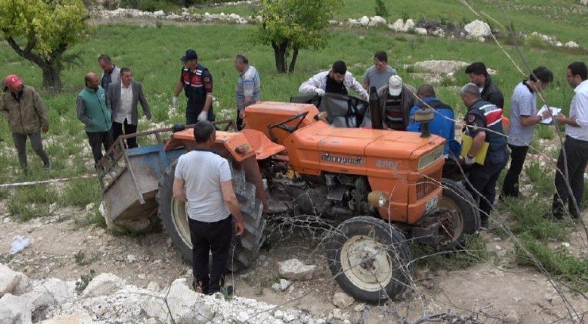 Denizli'de geri kaçan traktörden düşen sürücü vefat etti