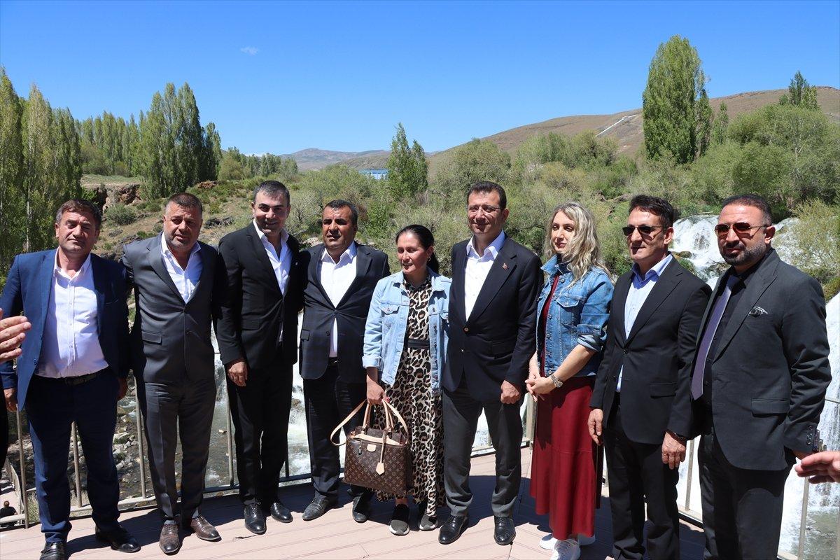 Ekrem İmamoğlu, Van'da cami temeli attı