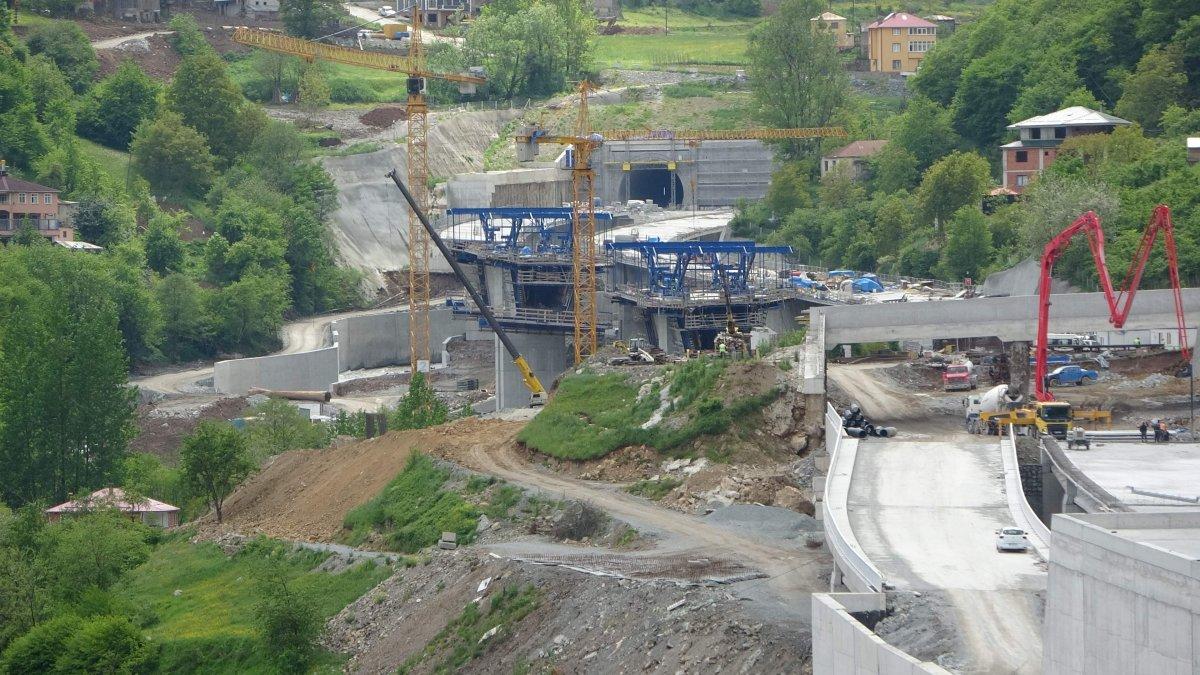 Zigana Tüneli’nde çalışmalar gece gündüz devam ediyor