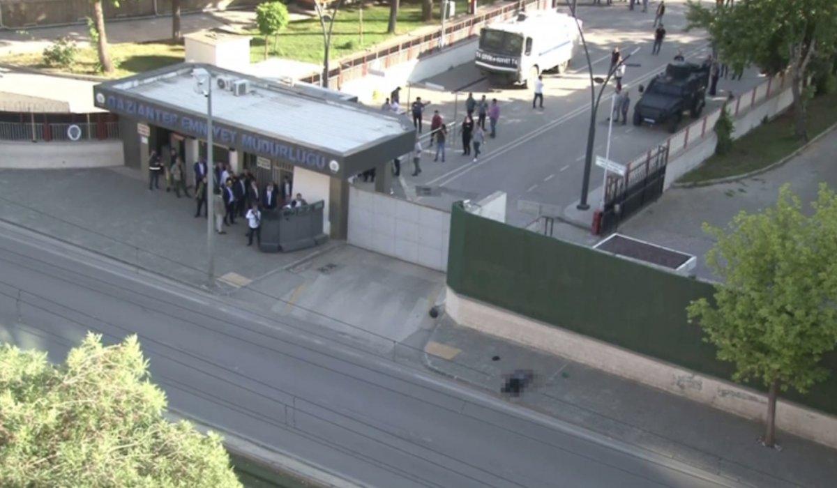 Gaziantep Emniyet Müdürlüğü'nde canlı bomba şüphelisi etkisiz hale getirildi