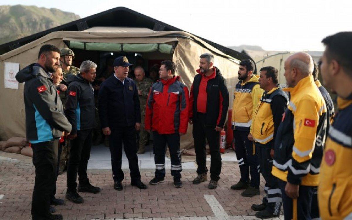 Fahrettin Koca'dan Hulusi Akar'a teşekkür