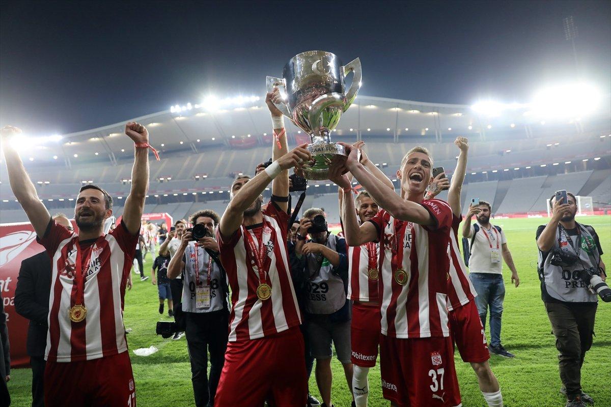 Sivassporlu futbolcular: Kupa halkımıza armağan olsun
