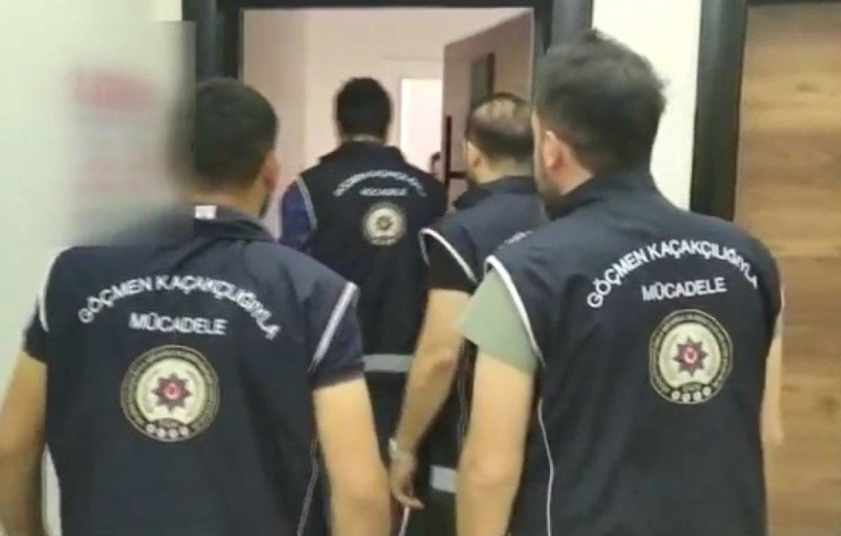 İstanbul'da sahte 'ikamet izni' operasyonu: 2 gözaltı